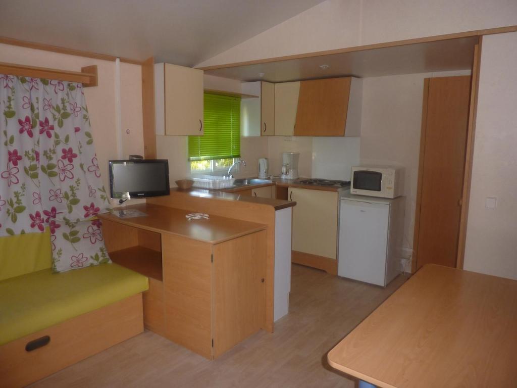Camping Parc Du Chateau D'Allot Hotel Boé Habitación foto